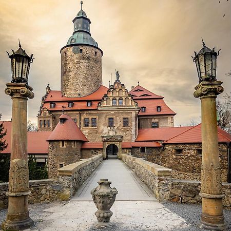 Zamek Czocha Aparthotel Lesna Bagian luar foto