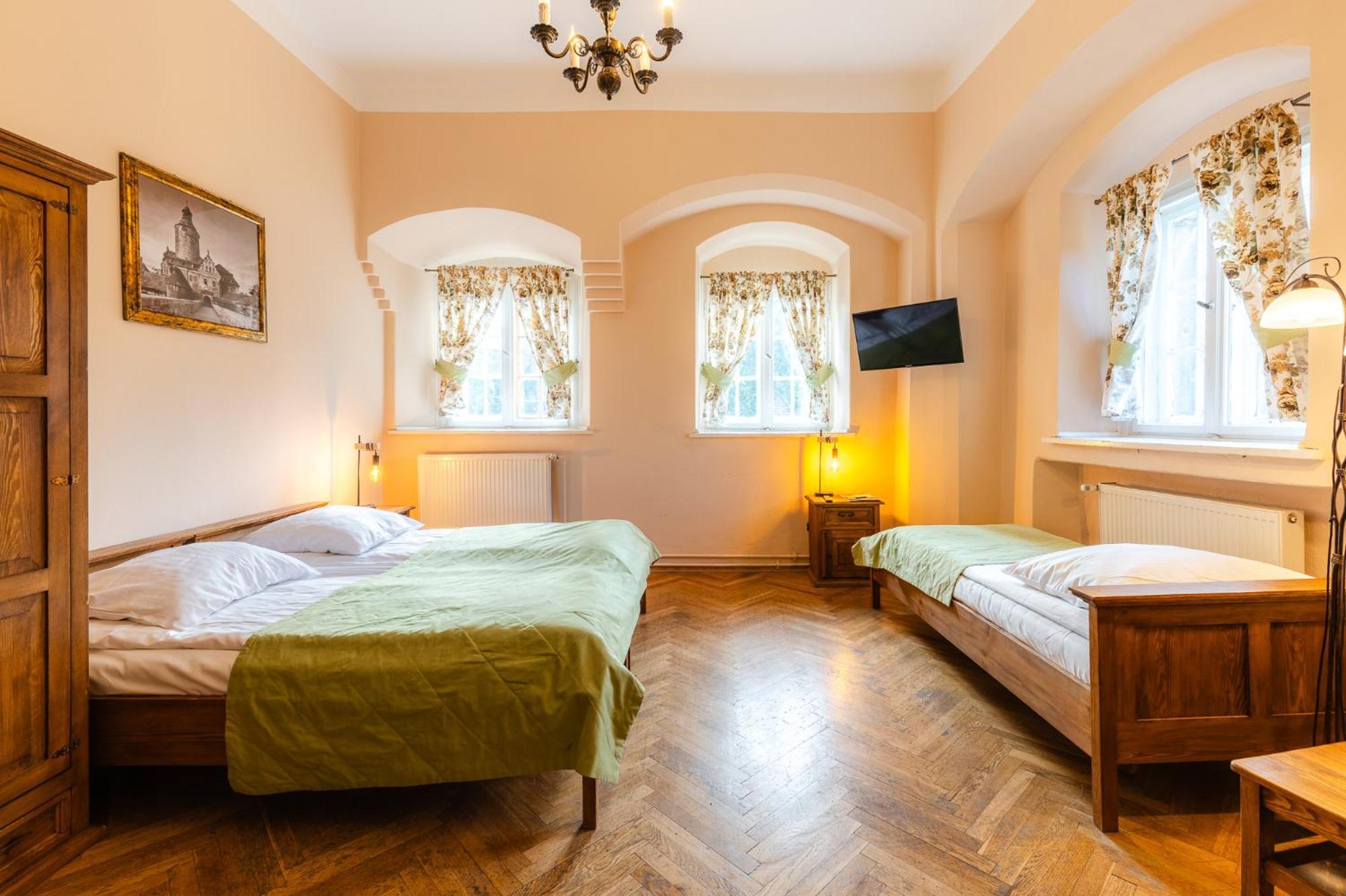 Zamek Czocha Aparthotel Lesna Bagian luar foto