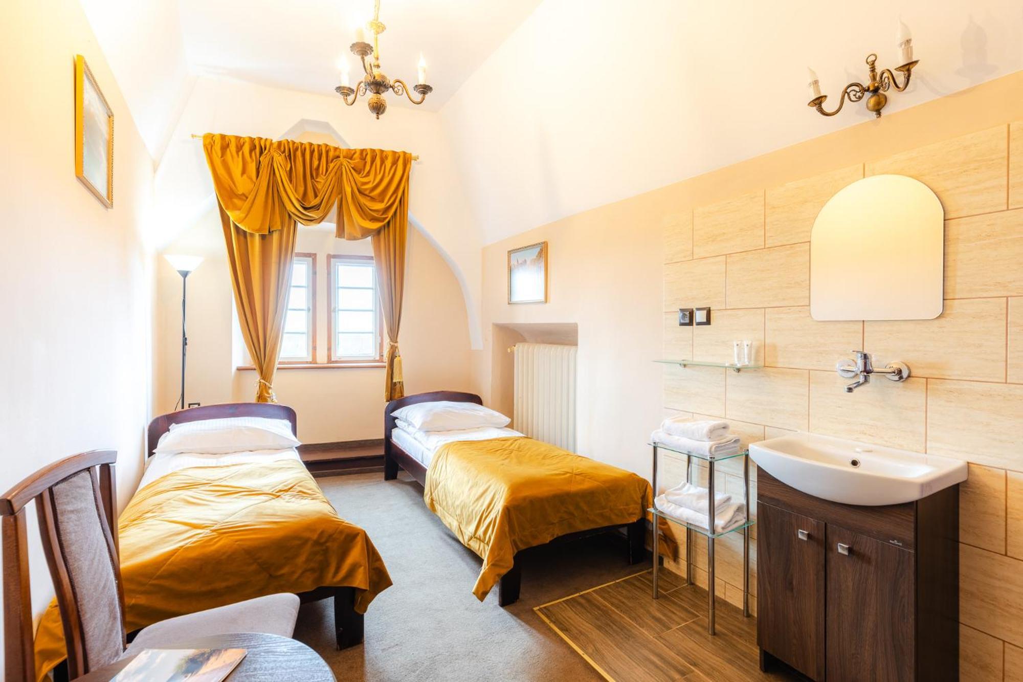 Zamek Czocha Aparthotel Lesna Bagian luar foto