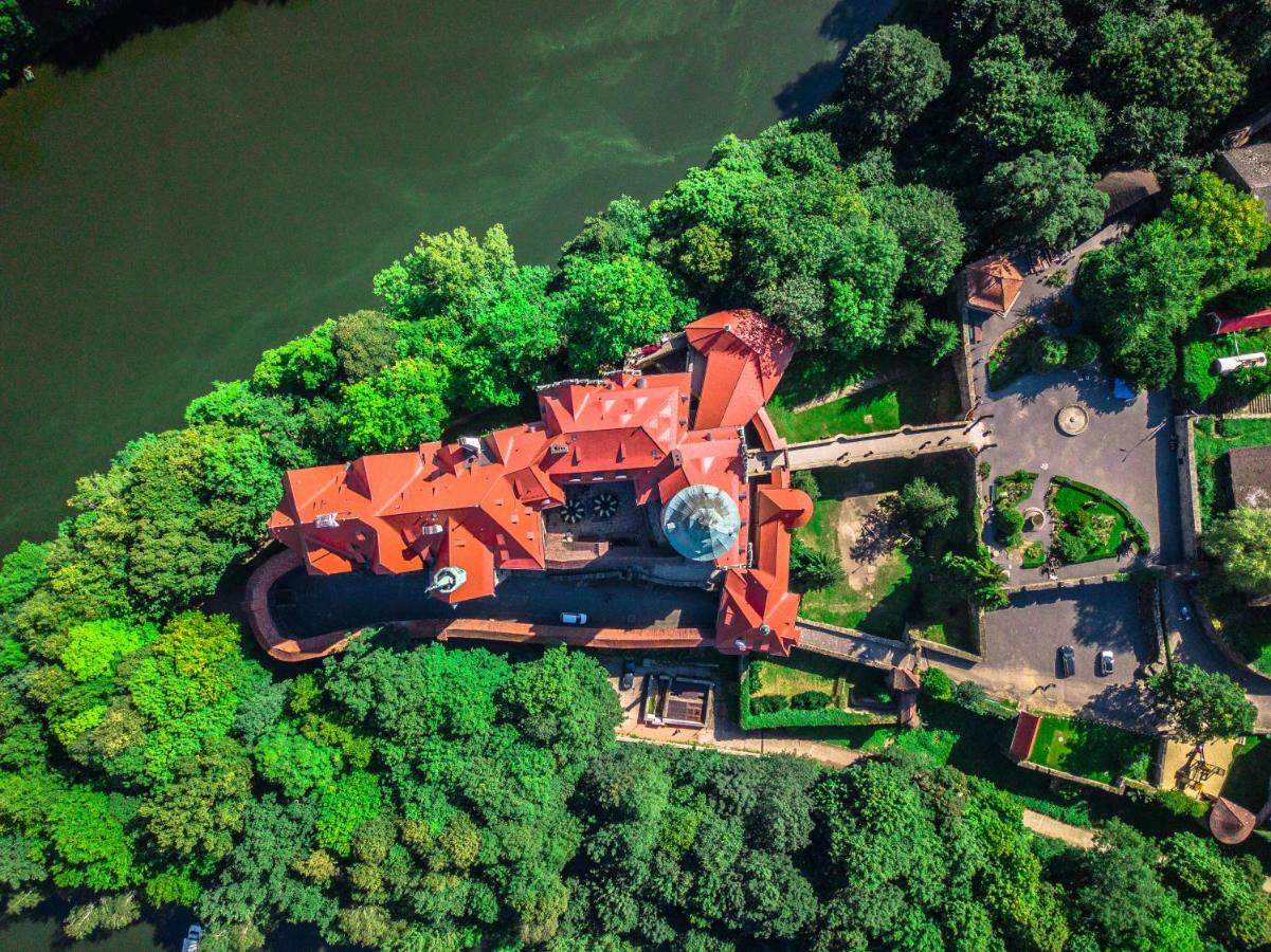 Zamek Czocha Aparthotel Lesna Bagian luar foto