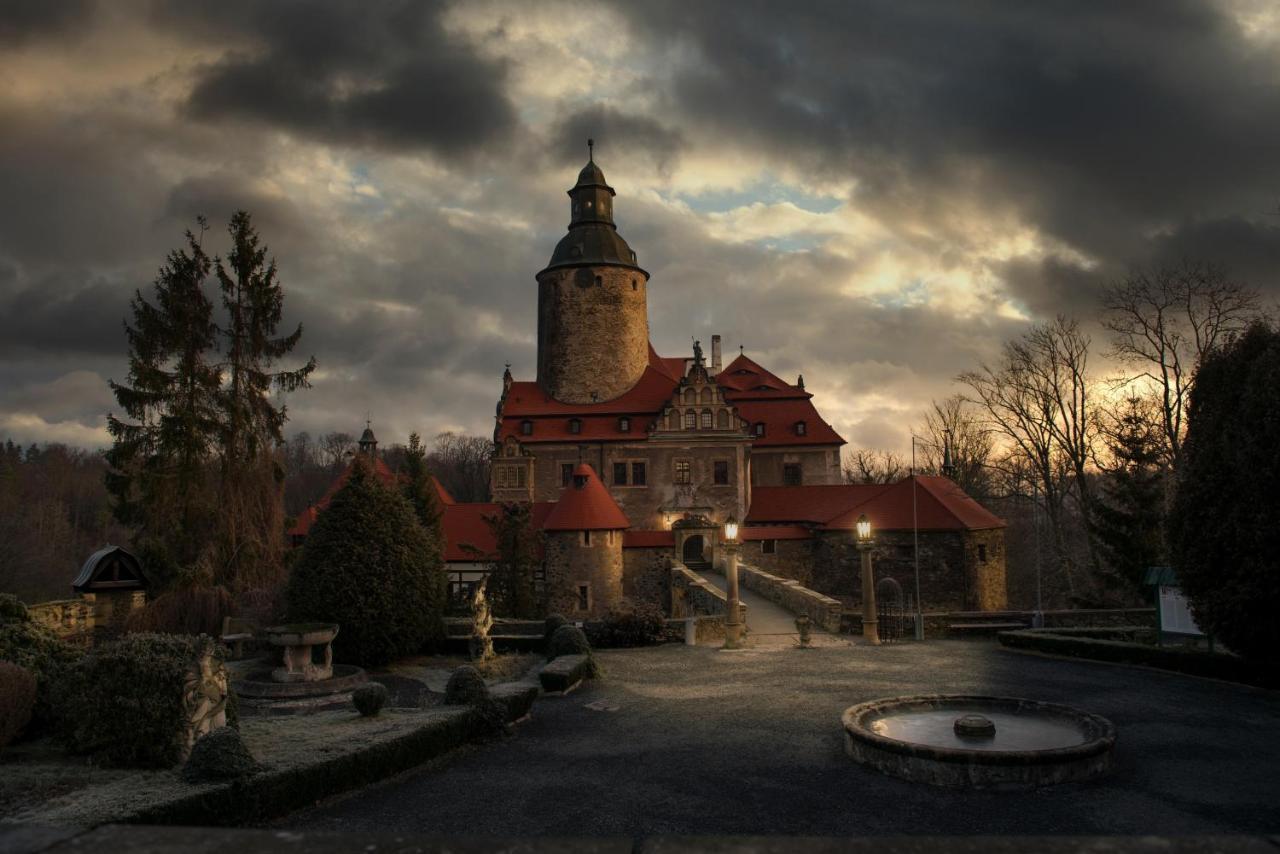 Zamek Czocha Aparthotel Lesna Bagian luar foto